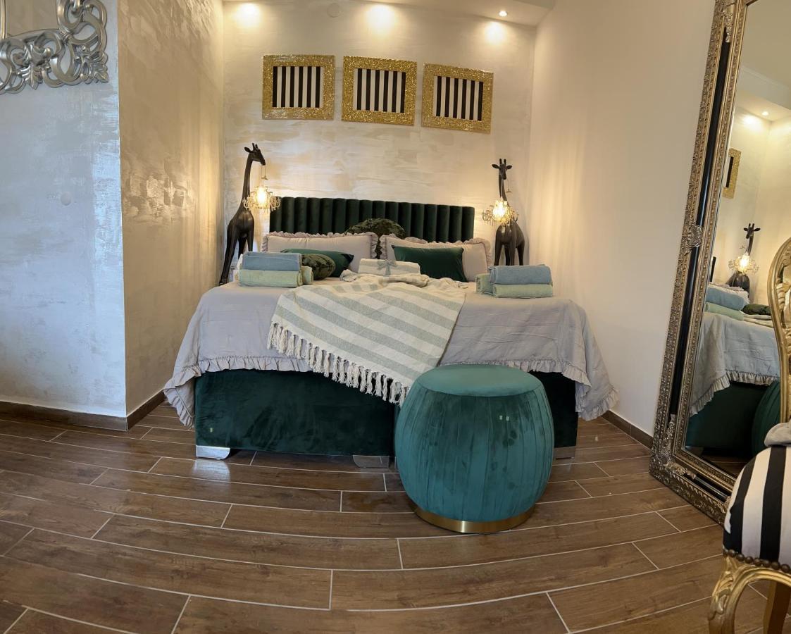 La Dolce Vita Luxury II Apartments With Best Free Private Parking In Center Pula Bagian luar foto