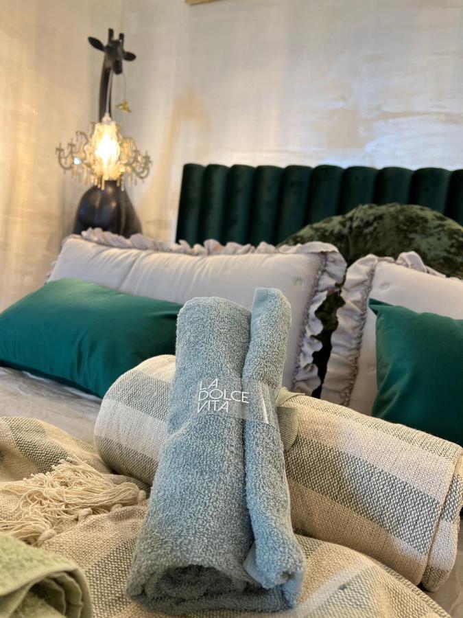 La Dolce Vita Luxury II Apartments With Best Free Private Parking In Center Pula Bagian luar foto