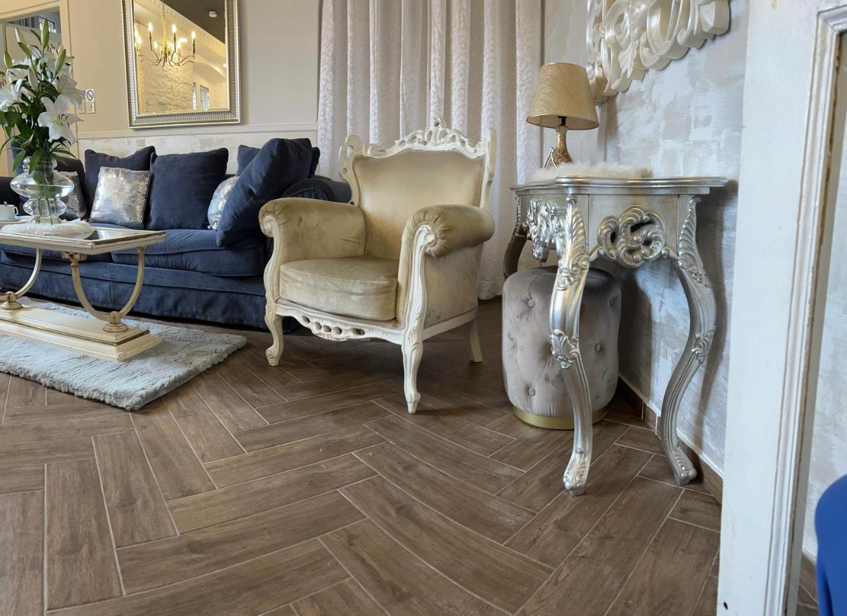 La Dolce Vita Luxury II Apartments With Best Free Private Parking In Center Pula Bagian luar foto