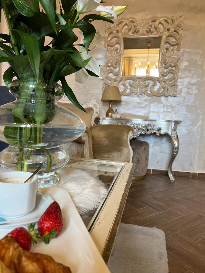 La Dolce Vita Luxury II Apartments With Best Free Private Parking In Center Pula Bagian luar foto